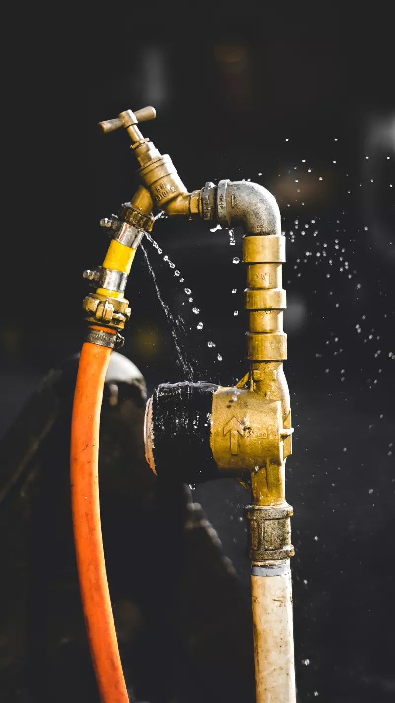 When To Call An Emergency Plumber
